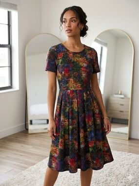 LuLaRoe Multicolor Short Sleeve Midi Dress in Red, Blue, Green